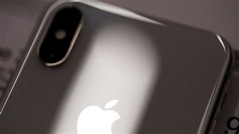 Apple Releases iOS 15.1.1 With Call Improvements for iPhone.